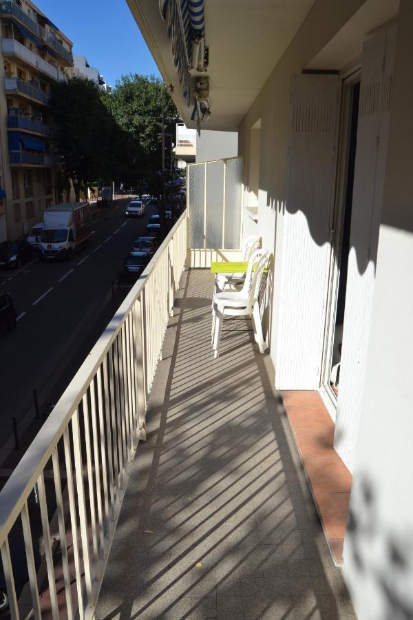 Sci La Forge Apartment อองทีบส์ ภายนอก รูปภาพ