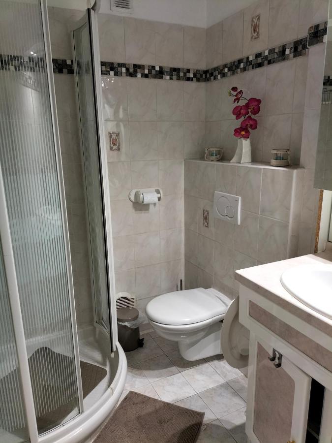 Sci La Forge Apartment อองทีบส์ ภายนอก รูปภาพ